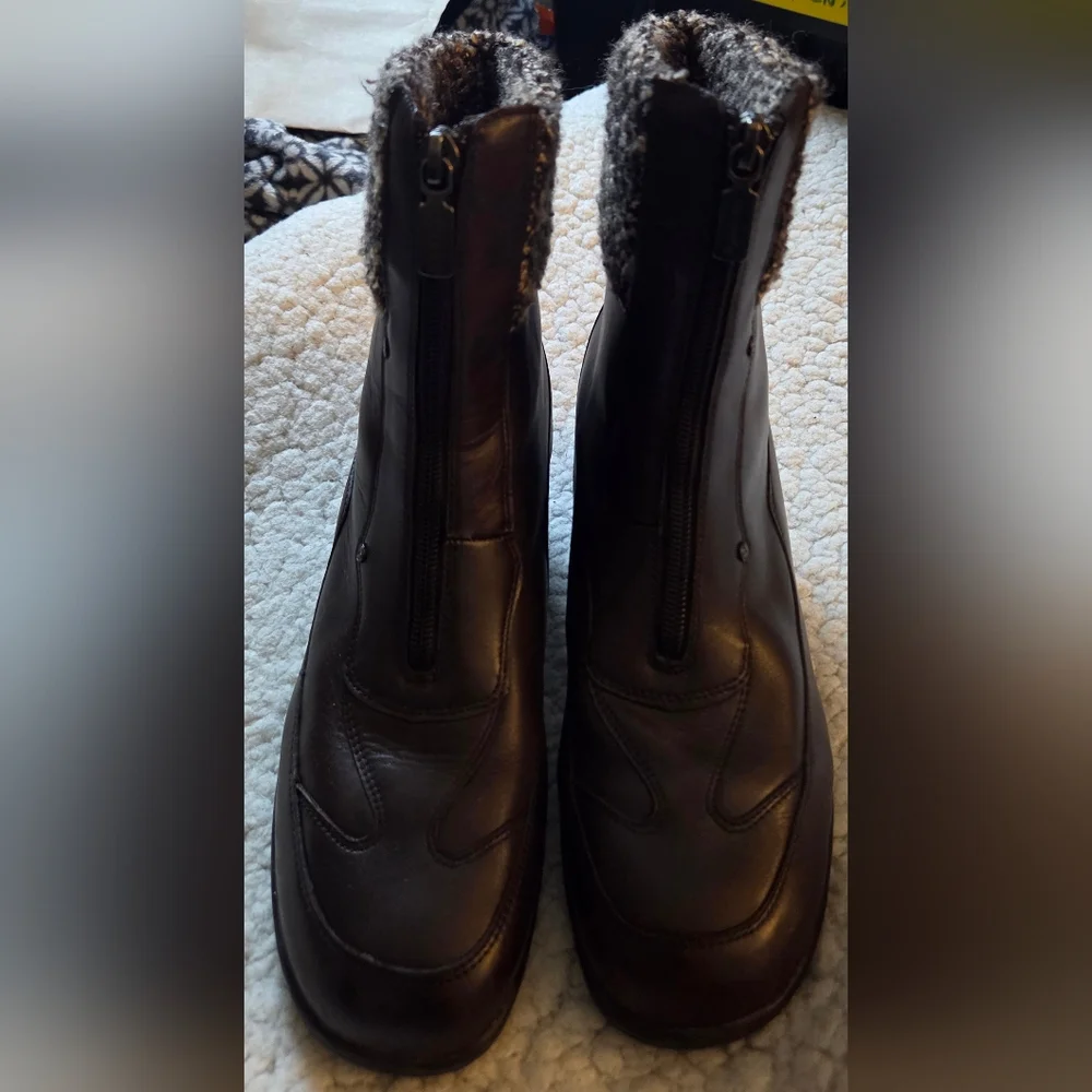 Blondo Canada AquaProtect Brown Leather‎ Ankle Boots 9.5 M Tweed Cuff Zip...